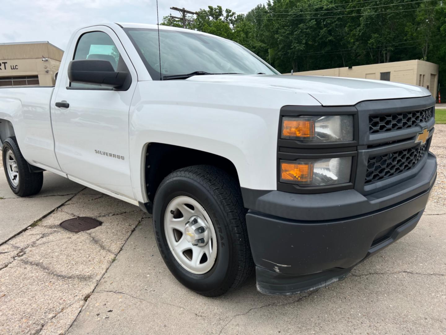 2015 White /Gray Chevrolet Silverado 1500 (1GCNCPEC9FZ) with an 5.3L V8 engine, Automatic transmission, located at 4520 Airline Hwy, Baton Rouge, LA, 70805, (225) 357-1497, 30.509325, -91.145432 - 2015 Chevy Silverado 1500 Reg Cab 8Ft Bed ****One Owner & No Accidents**** 5.3 V8 Gas, 88K Miles, Power Locks , Cold A/C, Tow Pkg. FOR INFO PLEASE CONTACT JEFF AT 225 357-1497 CHECK OUT OUR A+ RATING WITH THE BETTER BUSINESS BUREAU WE HAVE BEEN A FAMILY OWNED AND OPERATED BUSINESS AT THE SAME LOCA - Photo#3